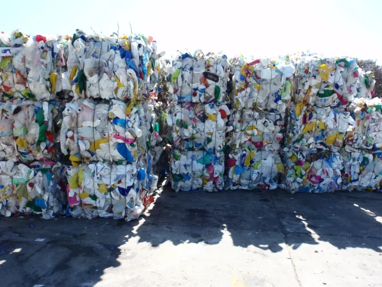 Dokumentasi Botol Plastik Bekas Padalarang: Tata Kelola Jeriken Pabrik, Galon Polikarbonat, dan Pemilahan Scrap Kemasan Industri - Barkas Jaya Solusindo